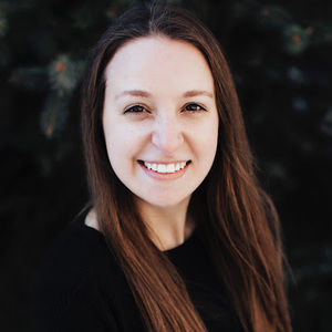 Meet your Posher, Caitlin